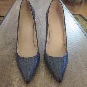 CALVIN KLEIN BRADY PUMPS size 12 Lite blue
